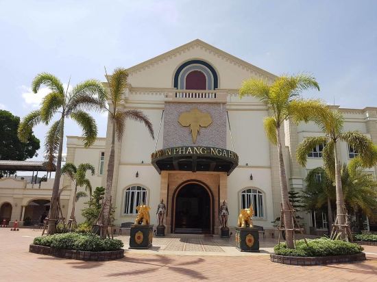 Фото отеля 2