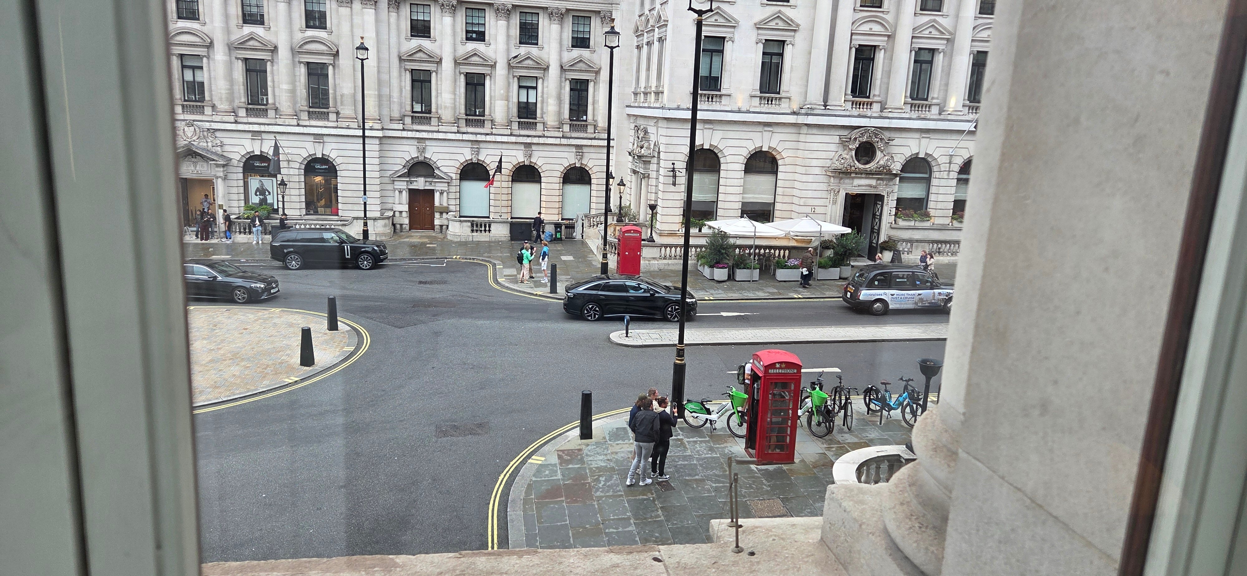 Фото Sofitel London St James