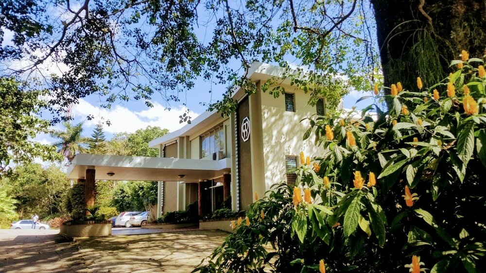 Фото The Mandeville Hotel