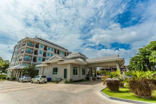 Гостиница Sukkhamas Pirom Hotel в Накхонратчасиме
