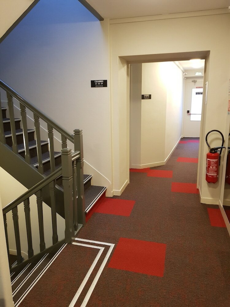 Фото Logis Hôtel À La Bonne Auberge