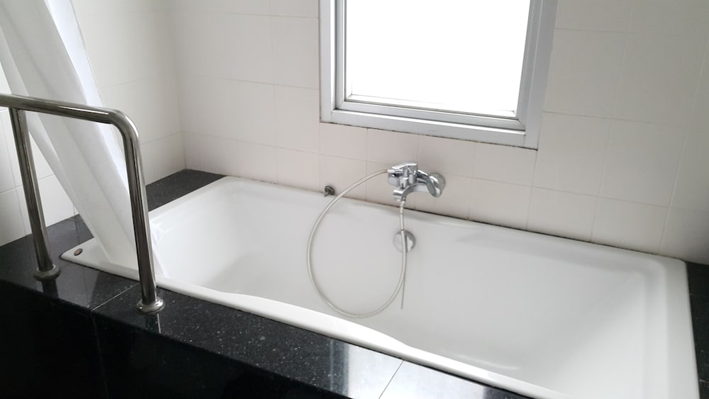 Фото The Leela Resort & SPA Pattaya