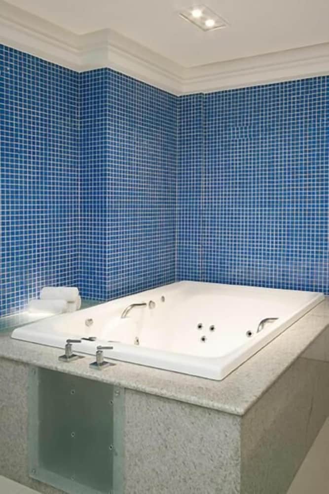 Фото Brisa Tower Hotel