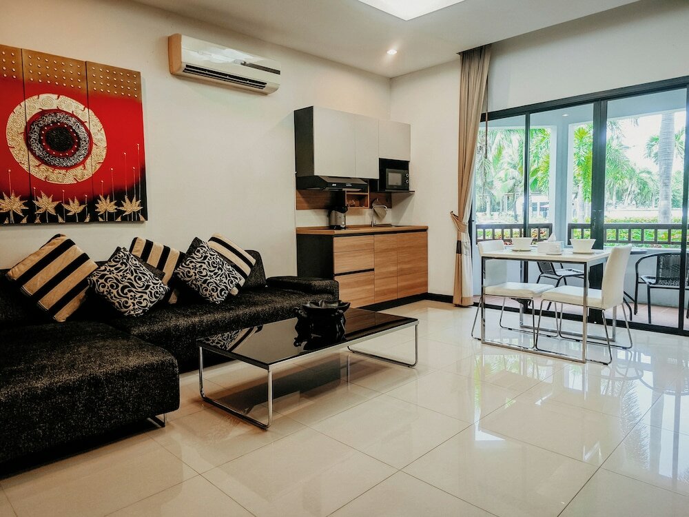 Фото Rawai Grand House