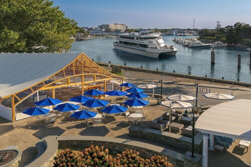 Гостиница Hyannis Harbor Hotel в Гианнисе