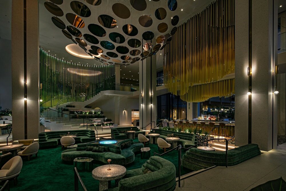 Фото W Hollywood