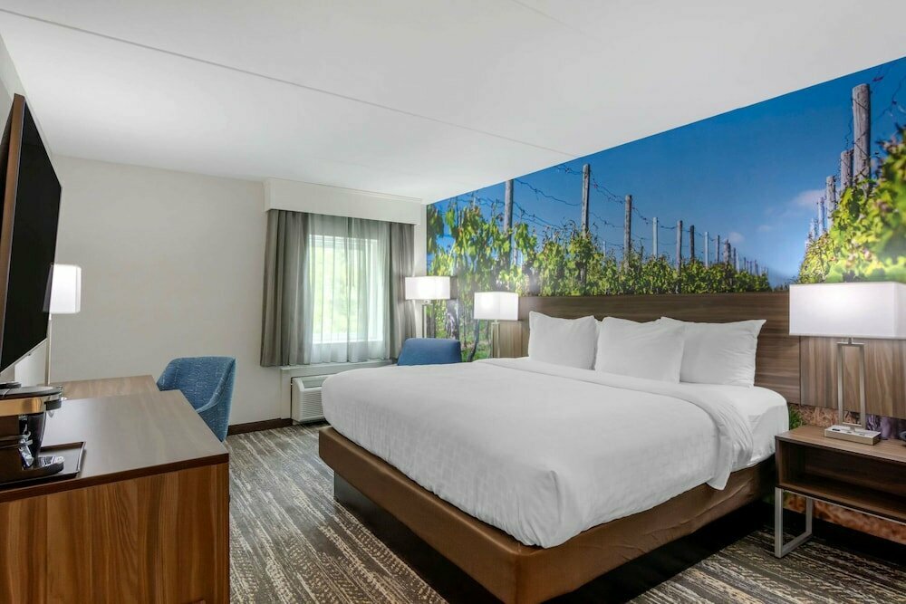 Hotel Clarion Pointe Charlottesville, Charlottesville, photo