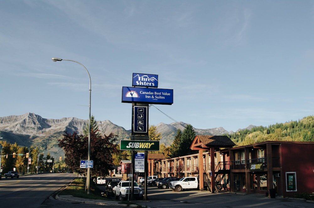 Фото Canadas Best Value Inn & Suites Fernie