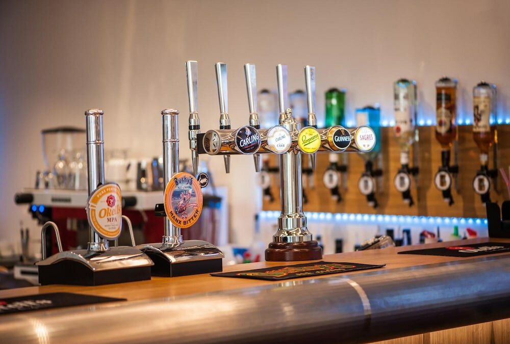 Фото Mannin Hotel