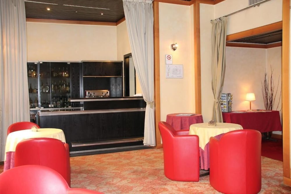 Фото Hotel Sant Ambroeus