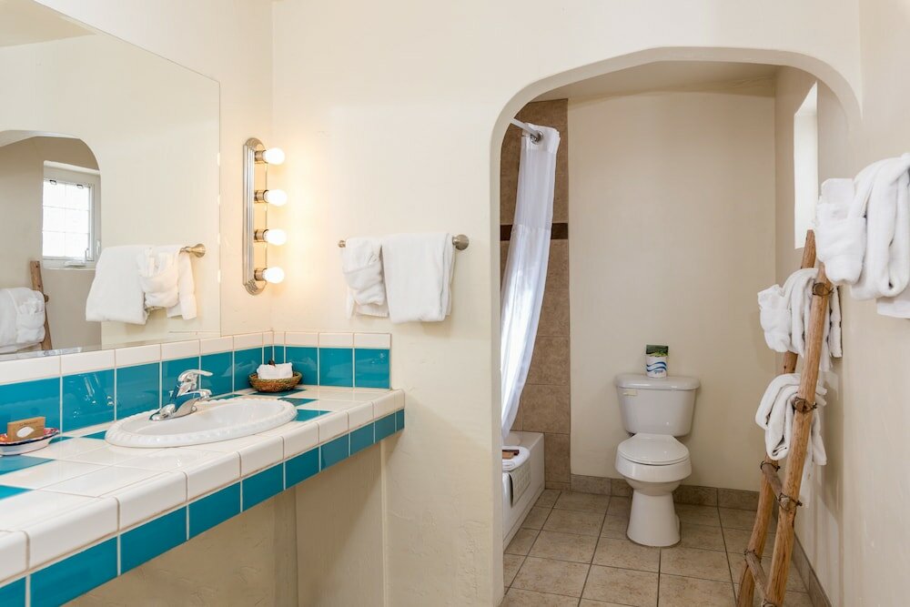 Фото El Pueblo Lodge