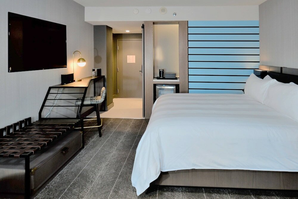 Фото Renaissance Reno Downtown Hotel & SPA
