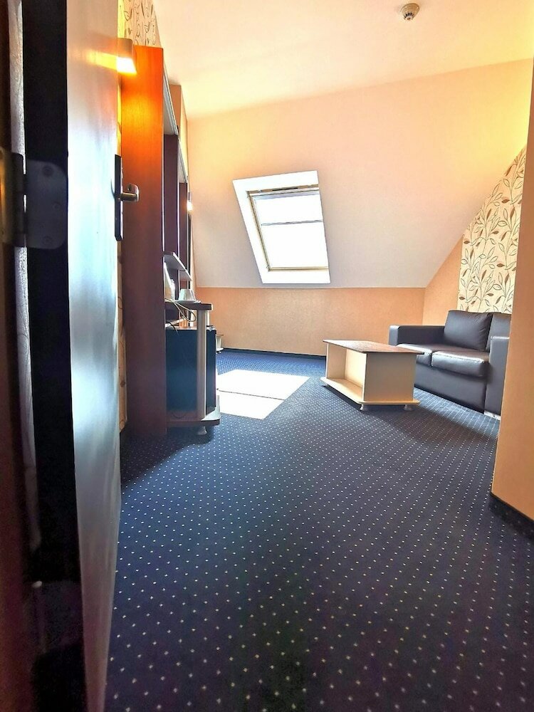 Фото Elate Plaza Business Hotel