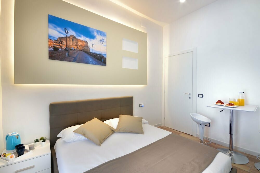 Hotel B&b Central Station Napoli, Naples, photo