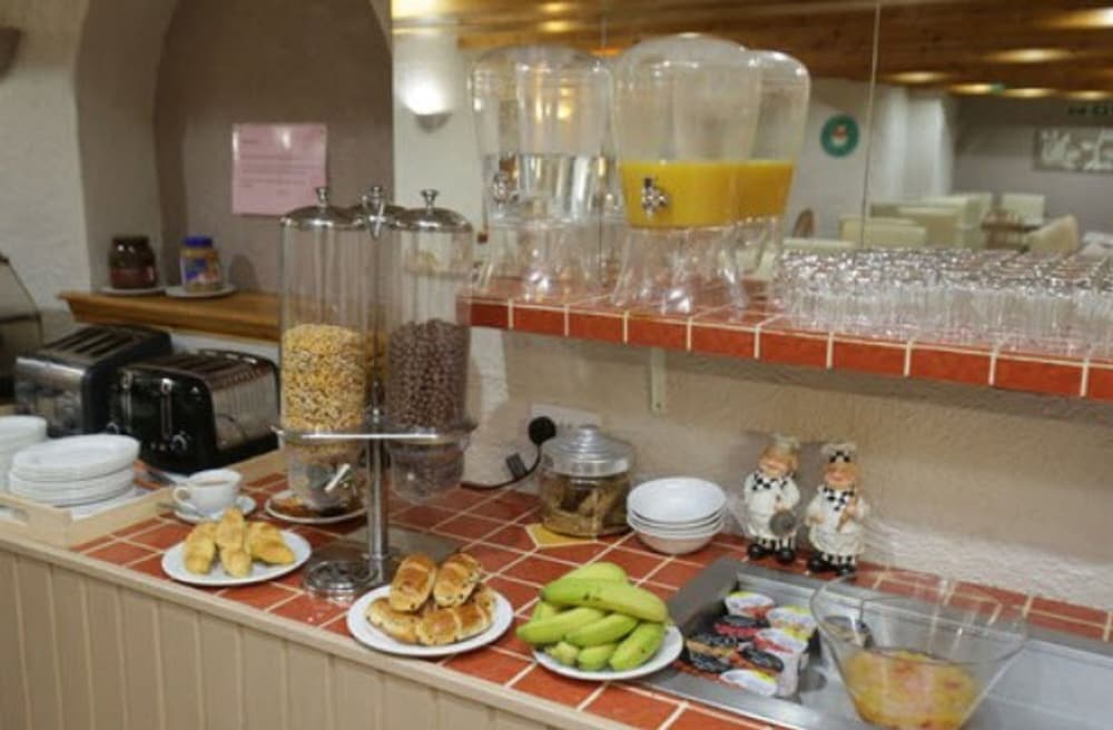 Фото Merchant City Inn