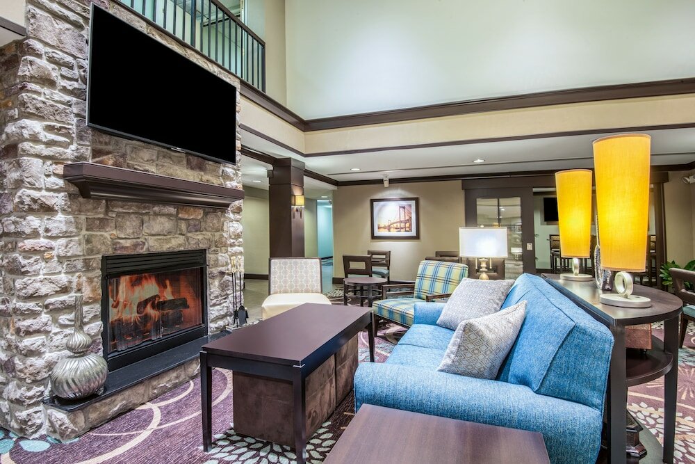 Фото Staybridge Suites Allentown West, an Ihg Hotel