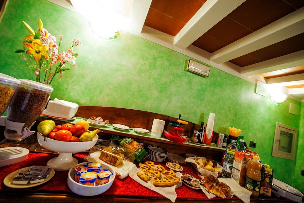 Фото Hotel Villa Il Castagno