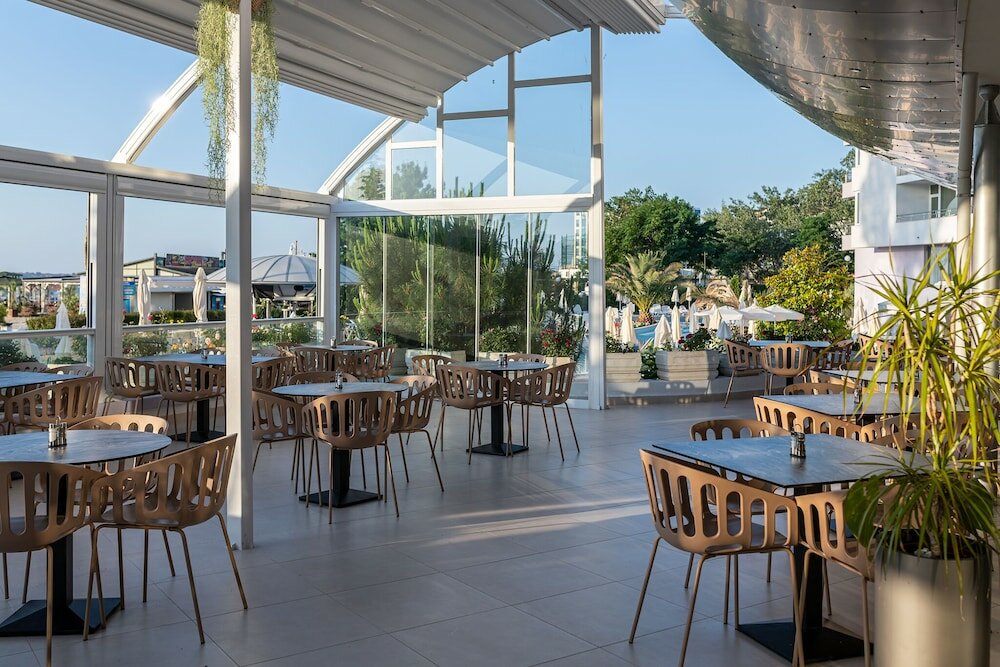 Фото Neptun Beach