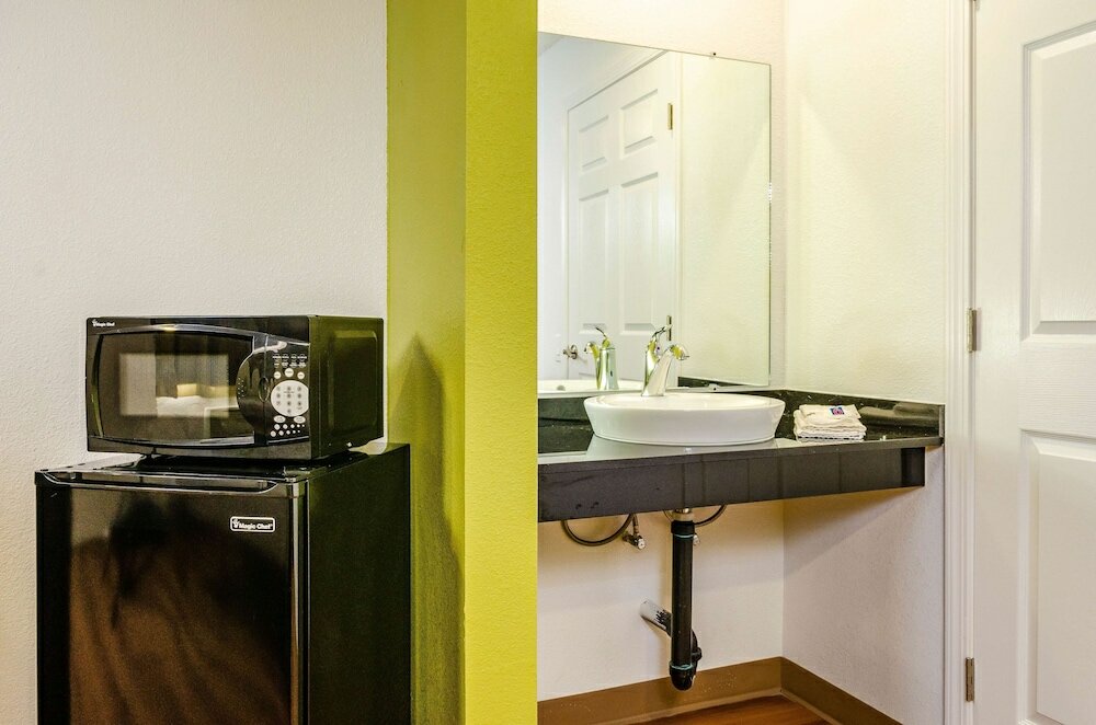 Фото Motel 6 Fresno CA Yosemite Hwy