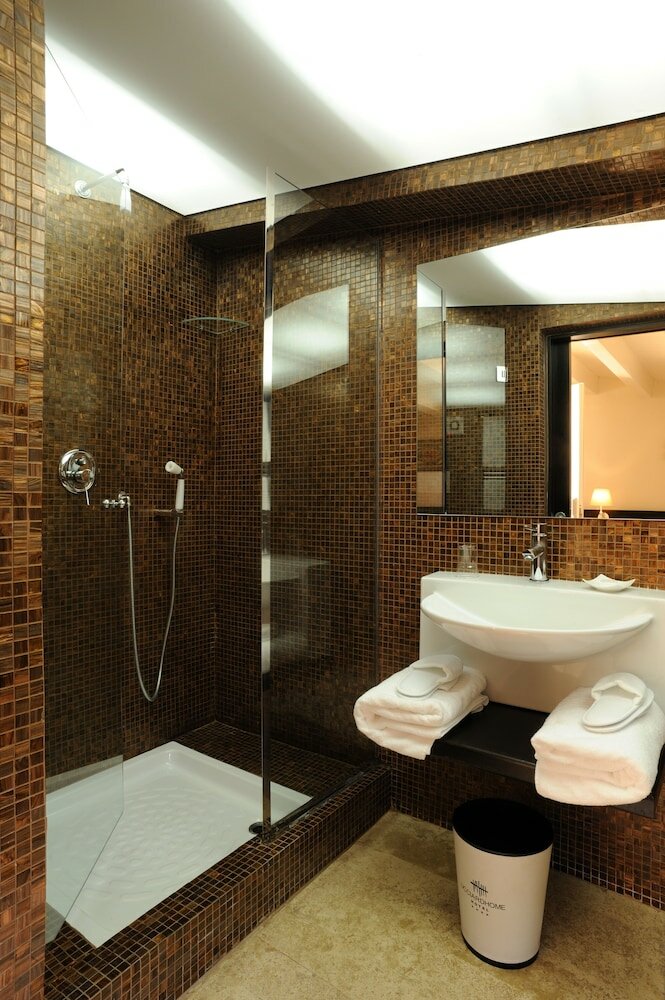 Фото Ucciardhome Hotel