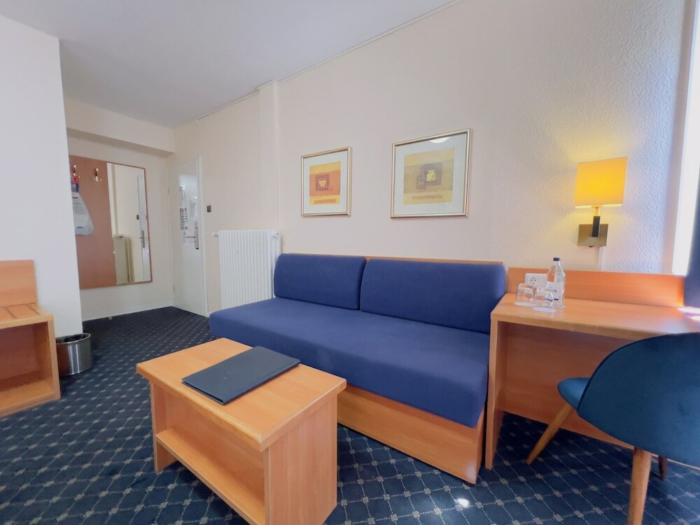 Фото Elbbrücken Hotel