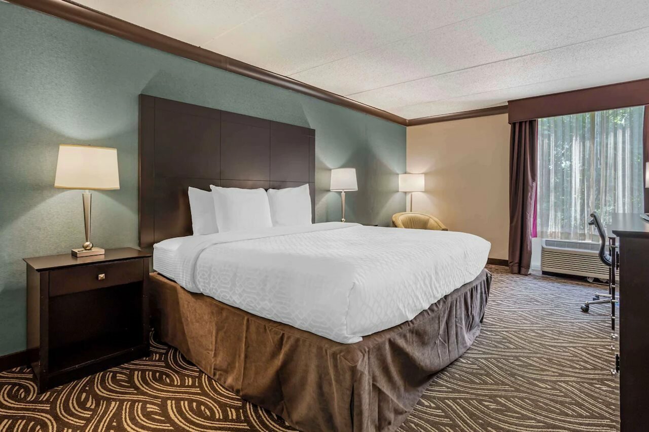 Фото Best Western Plus Kingston Hotel And Conference Center