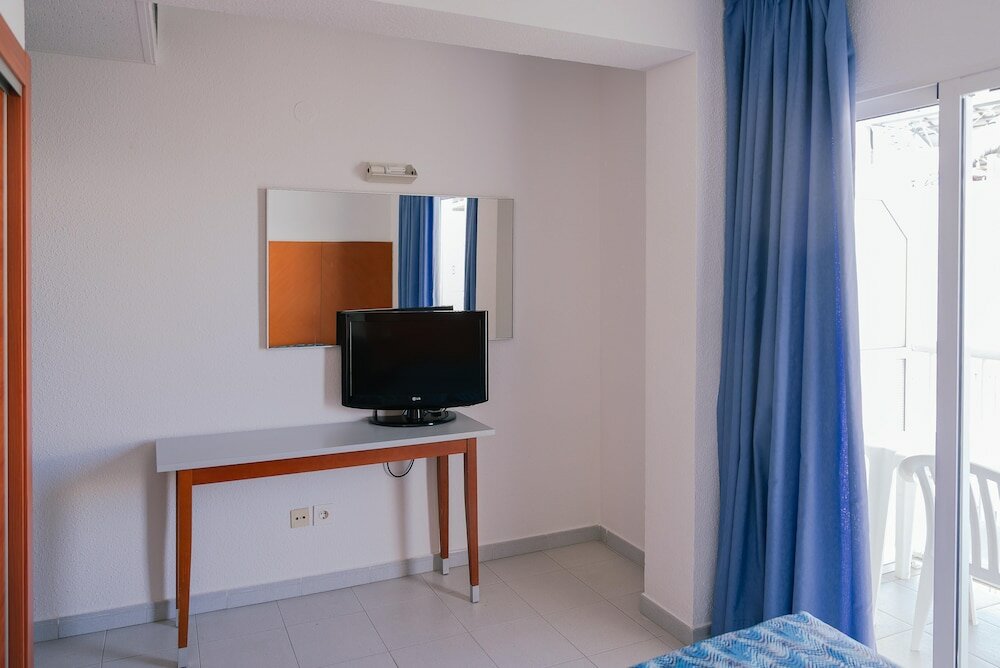 Фото Port Fiesta Park Hotel