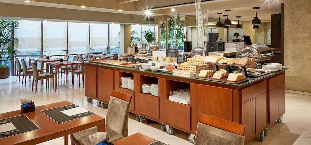 Фото Nh Lleida Pirineos