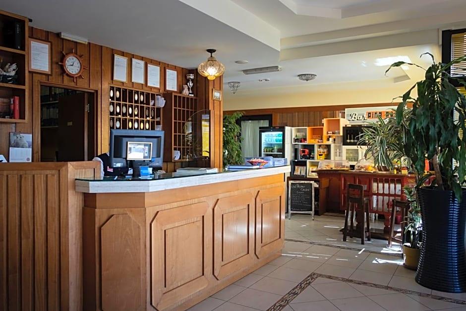 Фото Hotel Ping Pong