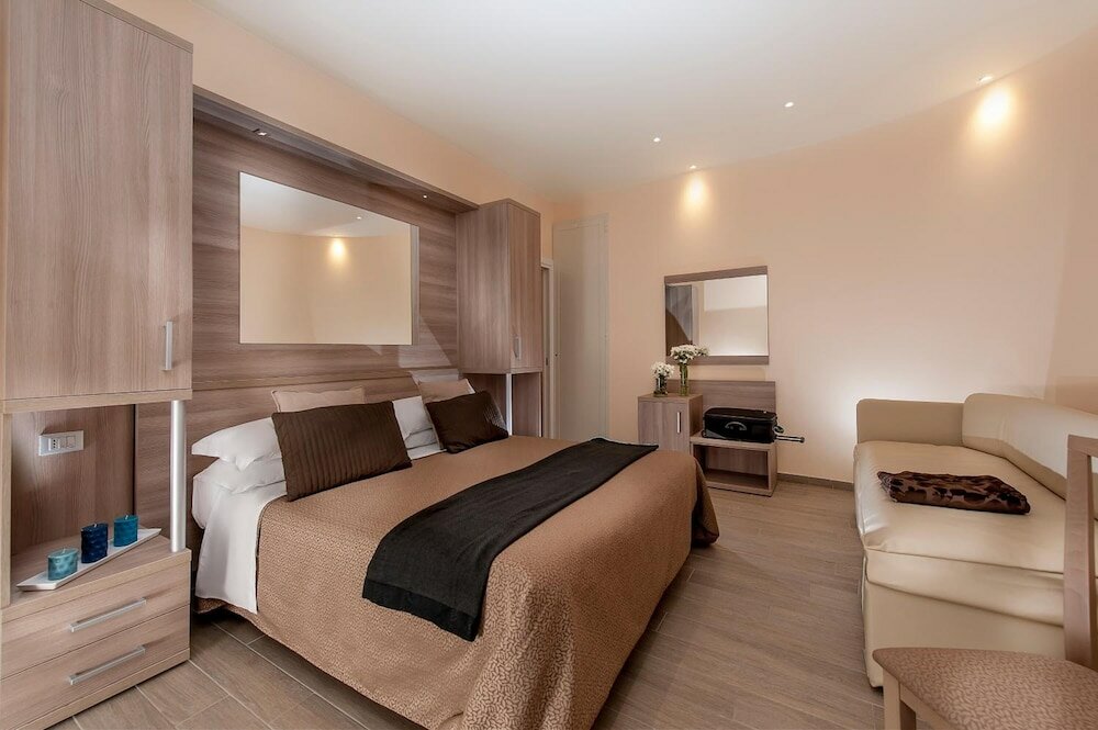 Фото 10017330516