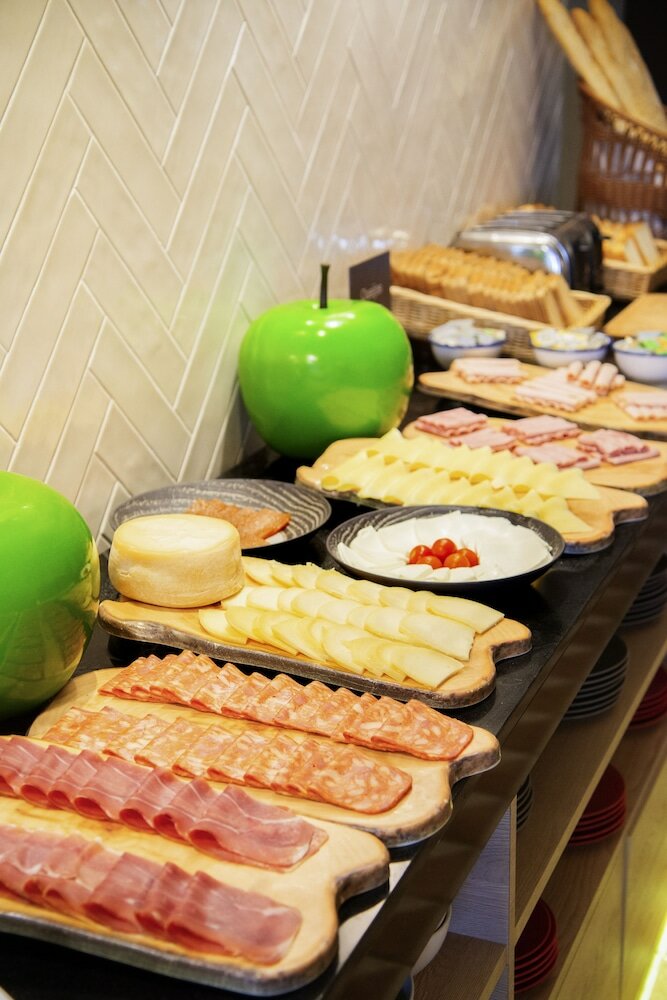 Фото Ibis Brussels Centre Châtelain