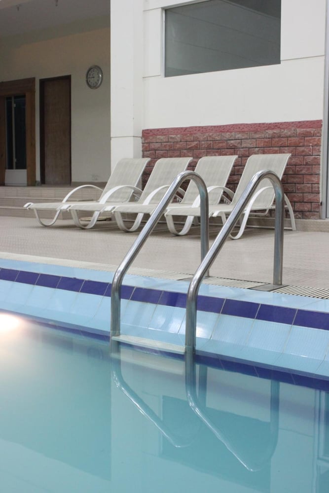 Фото Hotel Nirvana Inn