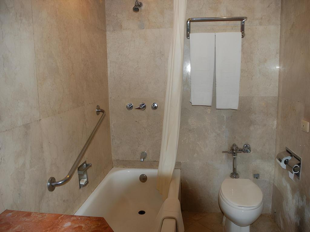 Фото Great Eastern Hotel Quezon City