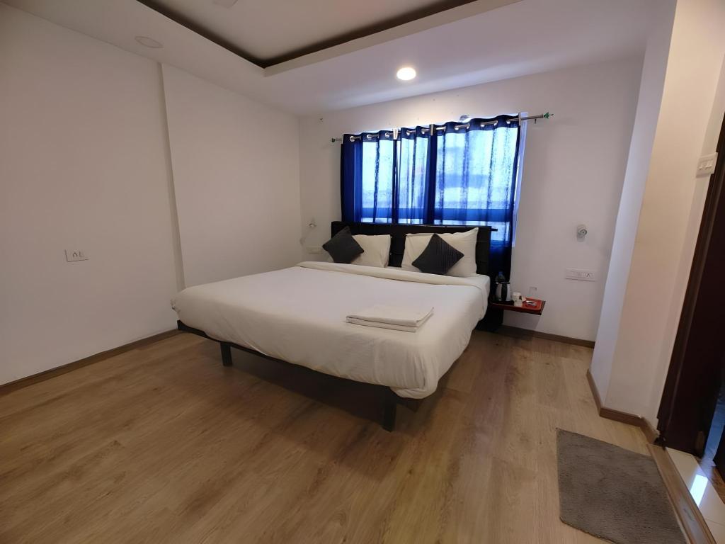 Фото Hotel Grand Majesty