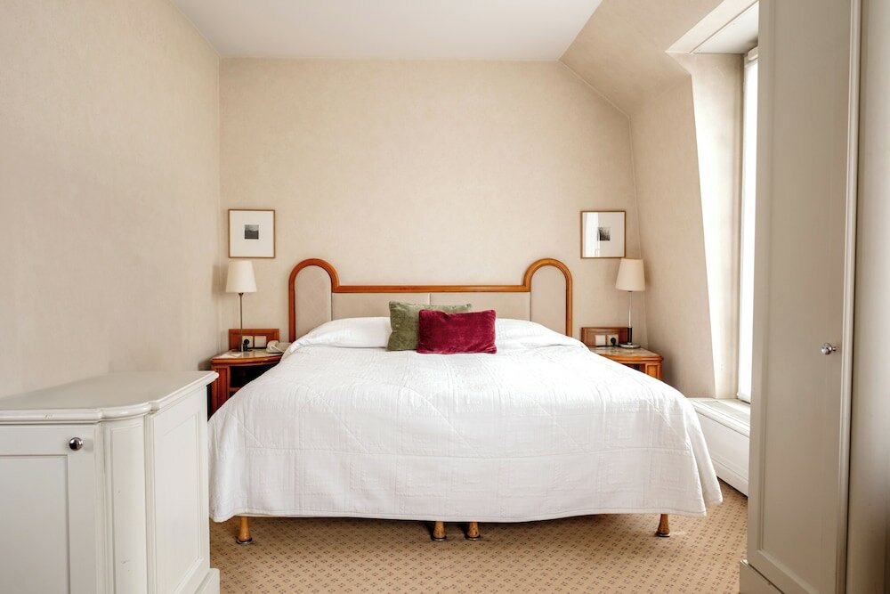 Фото Hôtel de l'Arcade