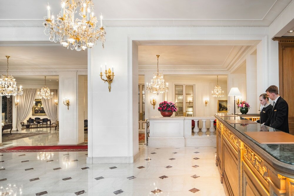 Фото Le Bristol Paris - an Oetker Collection Hotel