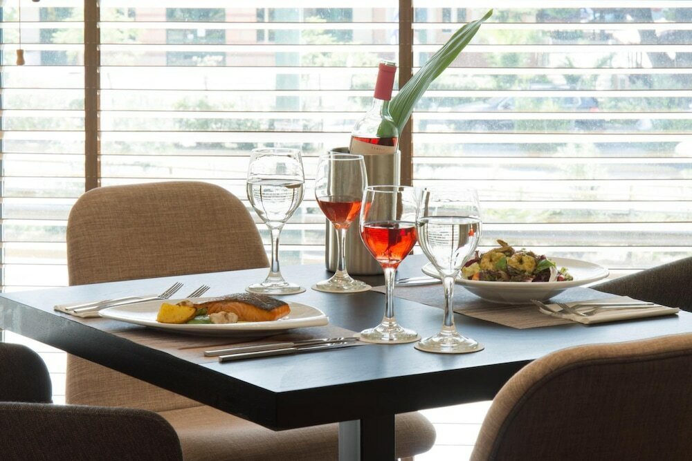 Фото Athens Avenue Hotel