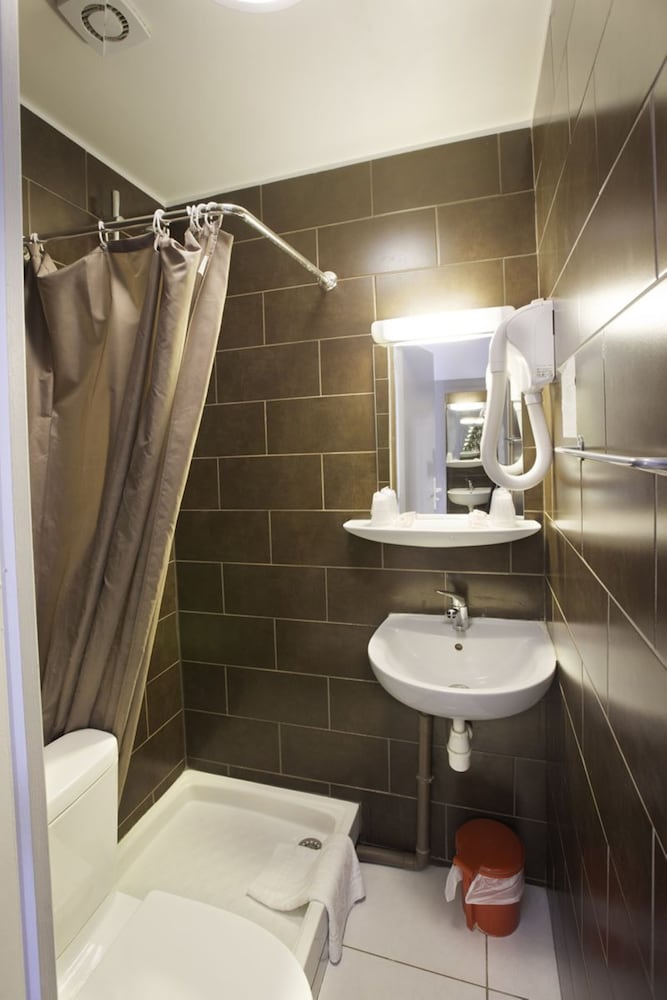 Фото Hipotel Paris Père Lachaise République