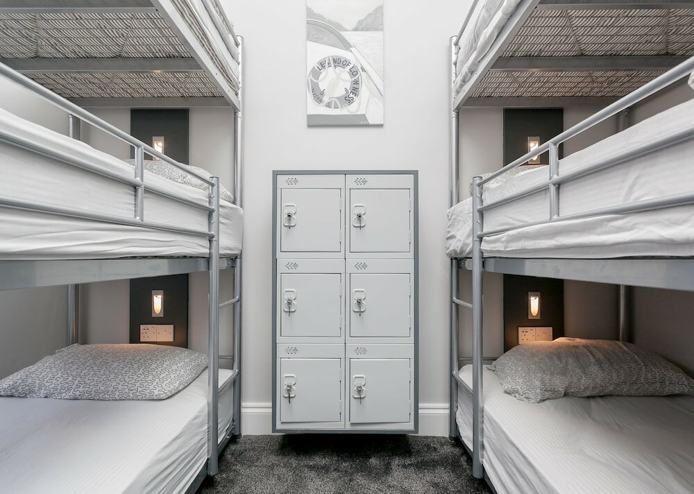 Фото West End Hotel