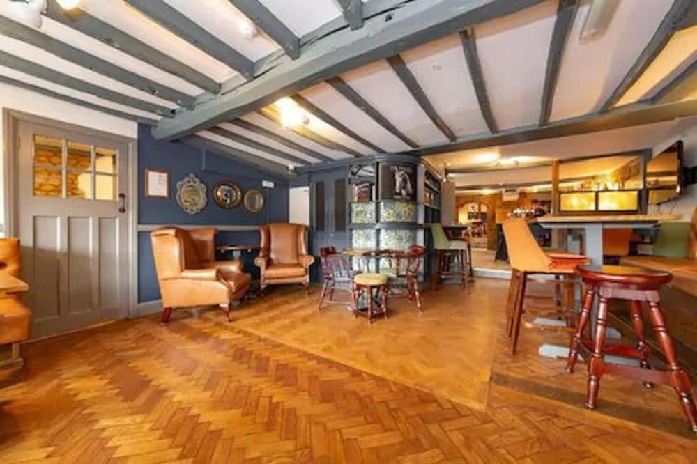 Фото Oyo Unicorn Inn