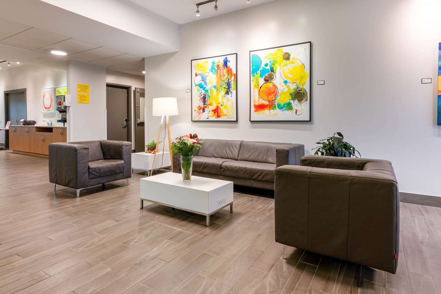 Фото Super 8 by Wyndham Winnipeg East Mb