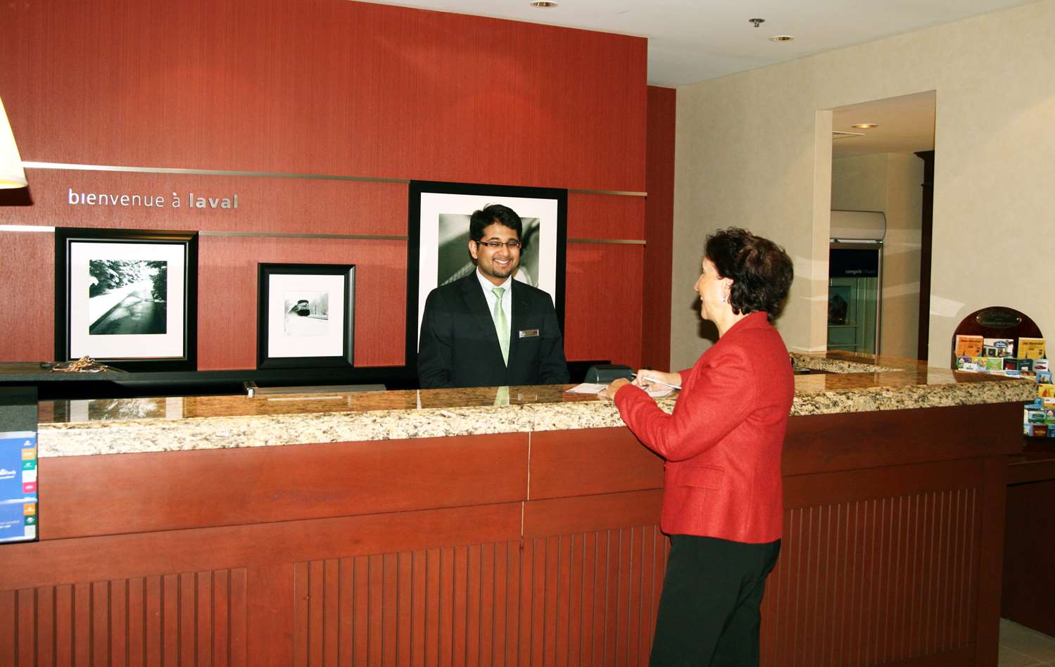 Фото Hampton Inn & Suites by Hilton Laval