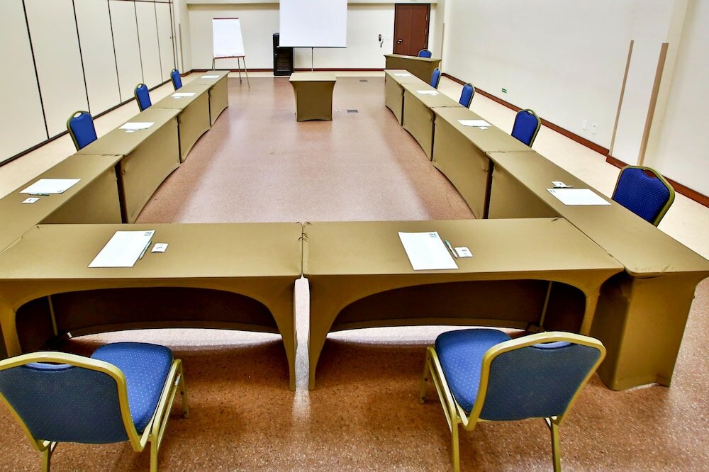 Фото Quality Hotel & Suites Sao Salvador