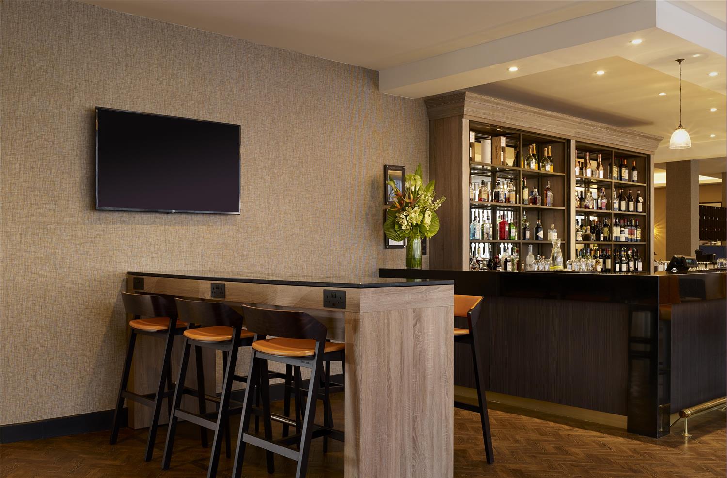 Фото DoubleTree by Hilton Hull