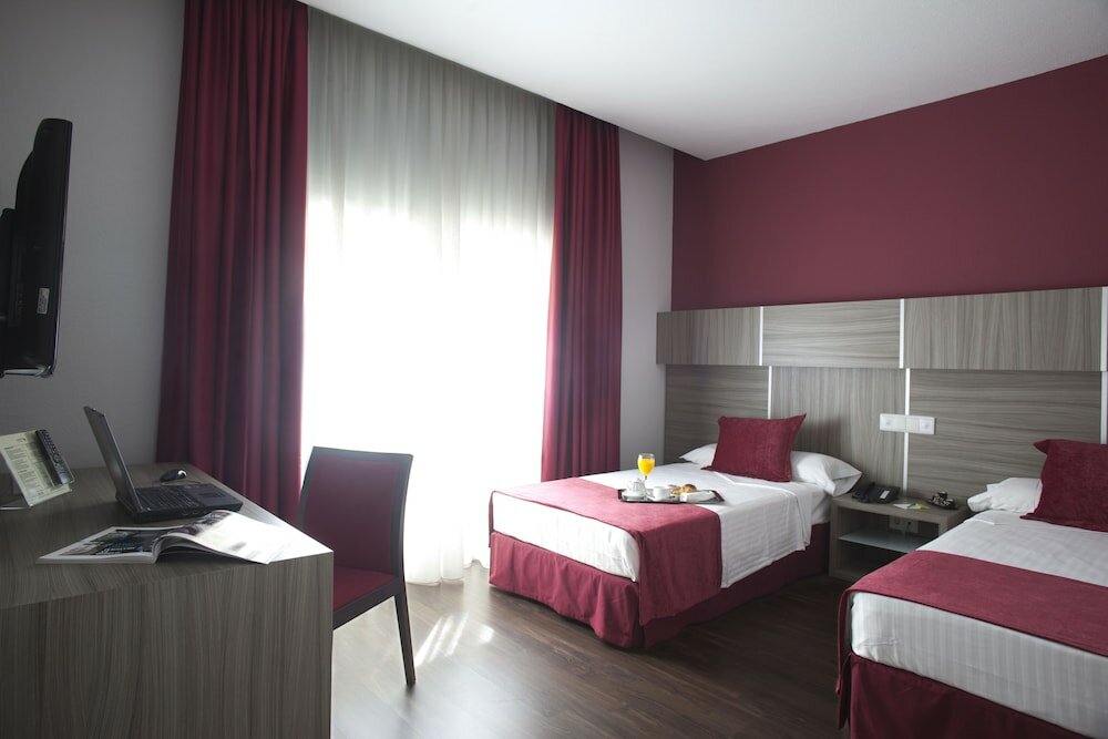 Фото Hotel Serrano by AA Hoteles