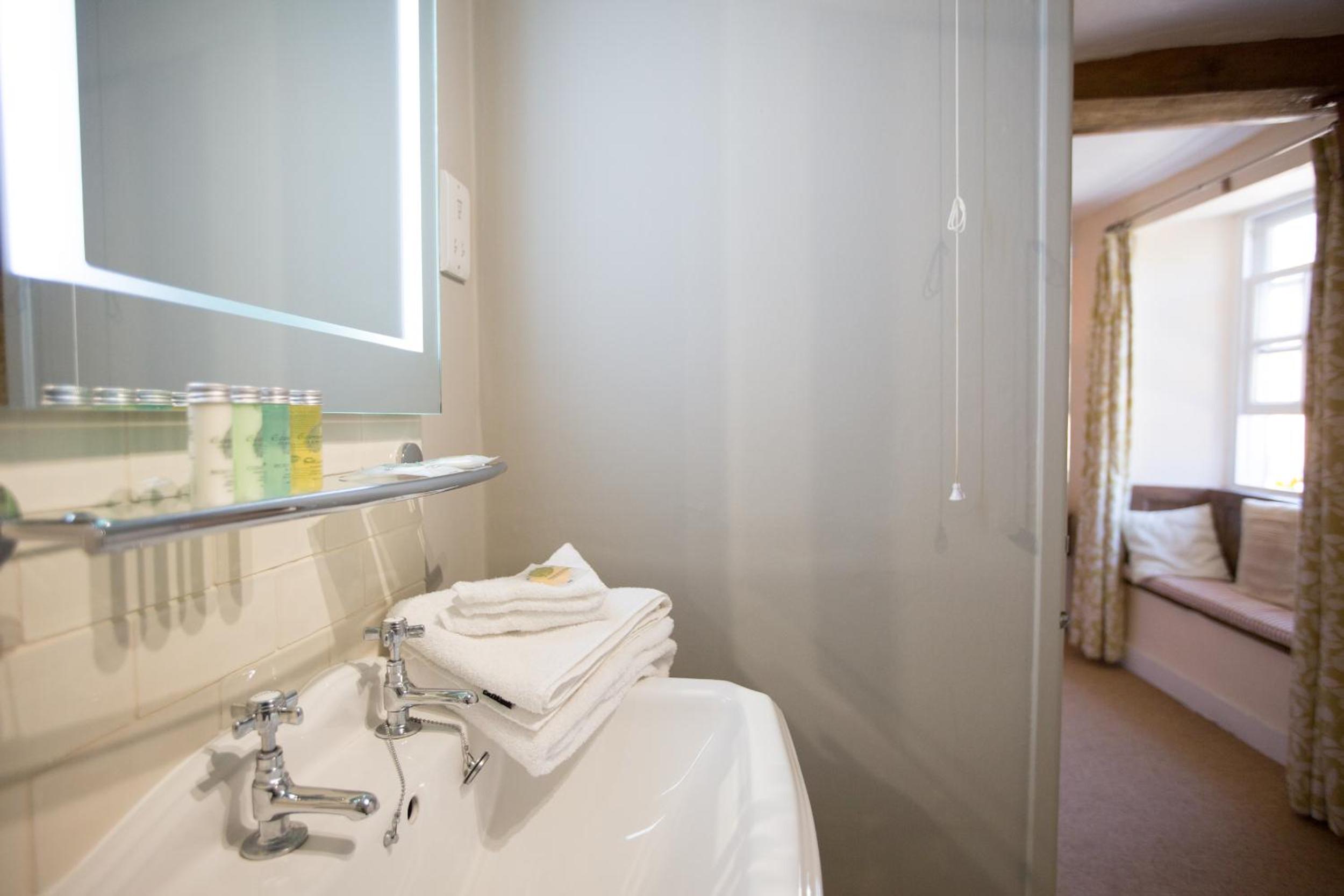 Фото The Angel at Burford