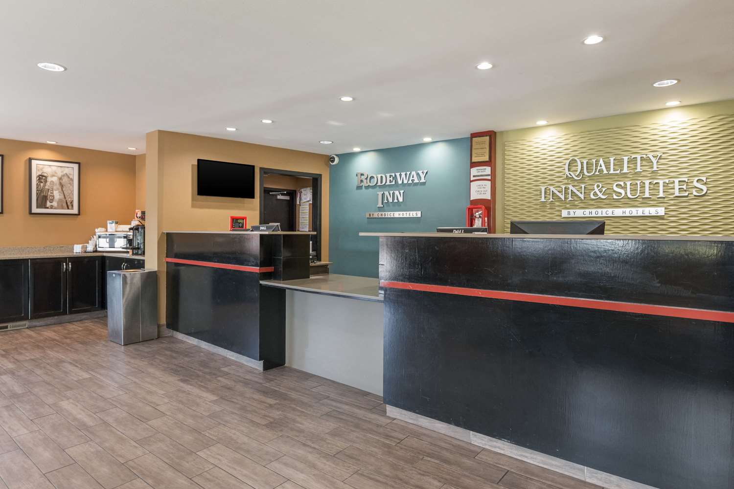 Фото Rodeway Inn Portland Airport Hotel