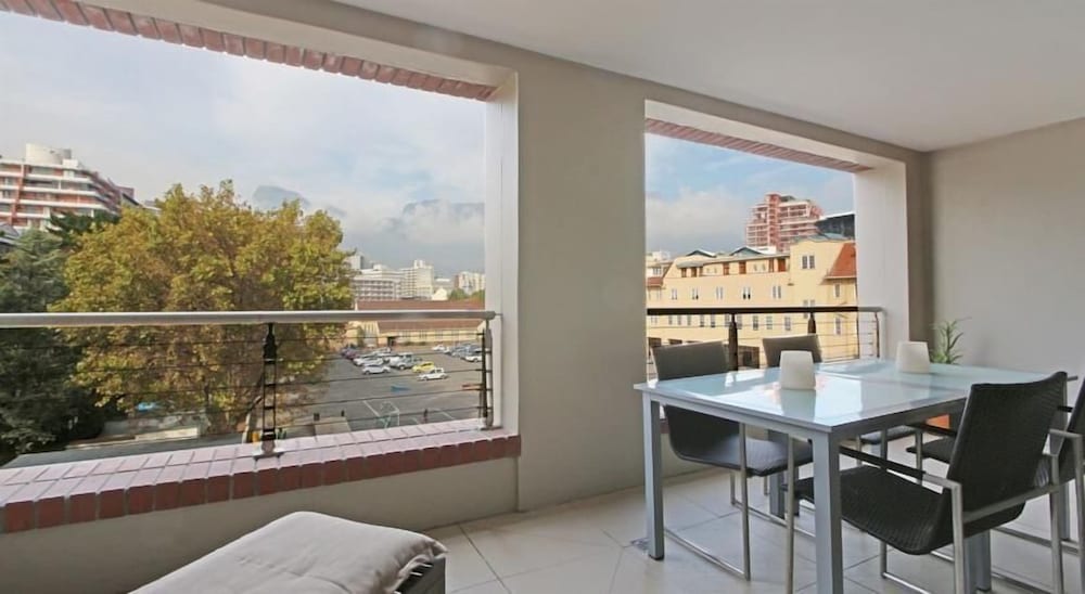 Фото The Rockwell Luxury Suites