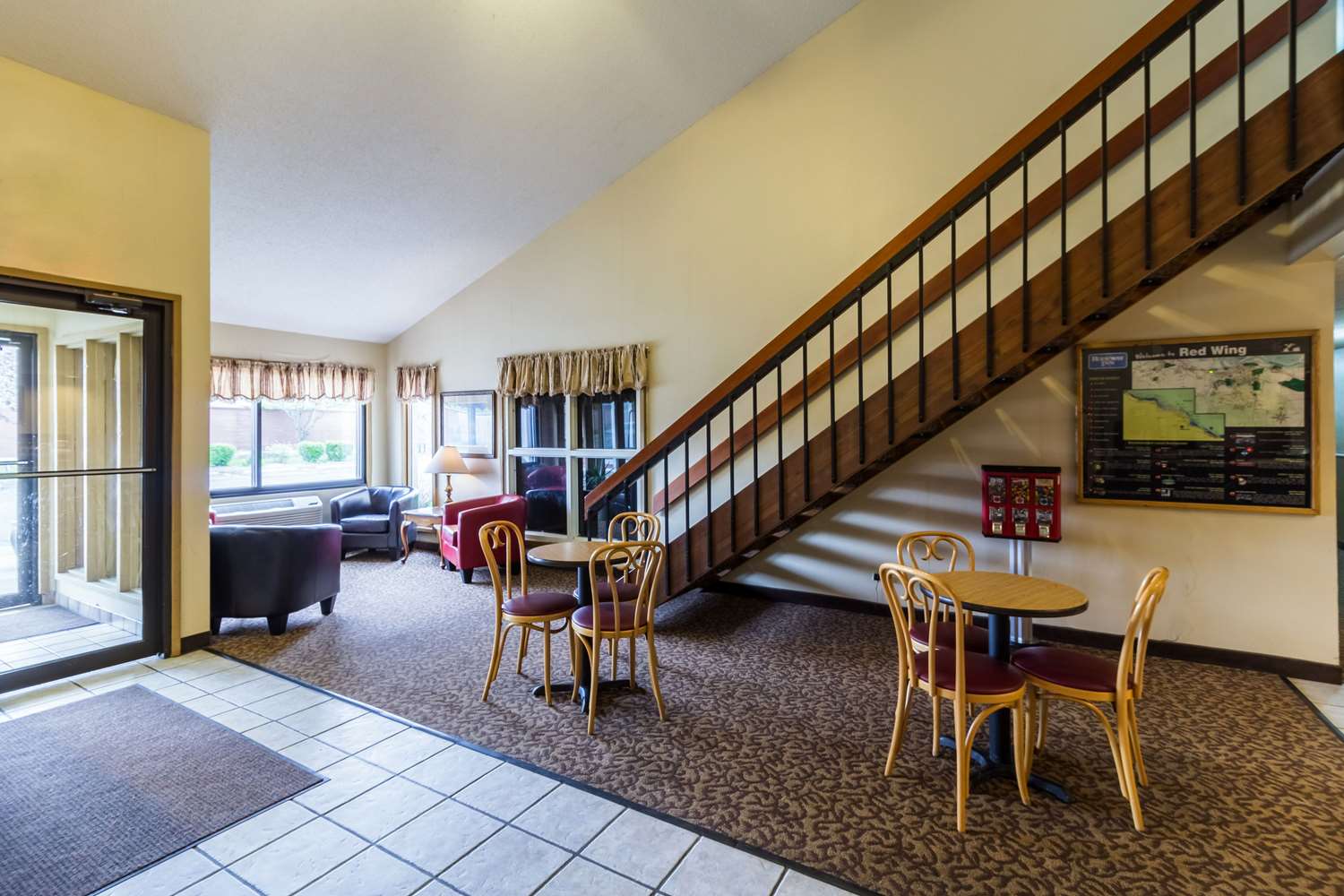 Фото Rodeway Inn Red Wing