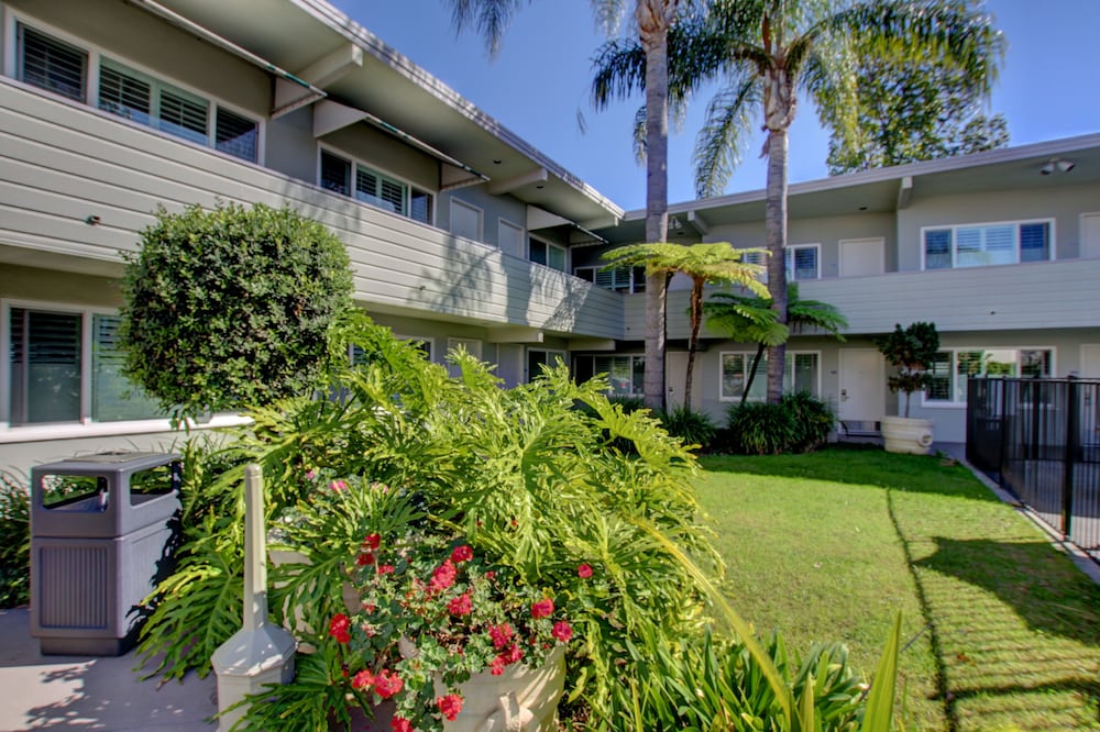 Фото La Avenida Inn